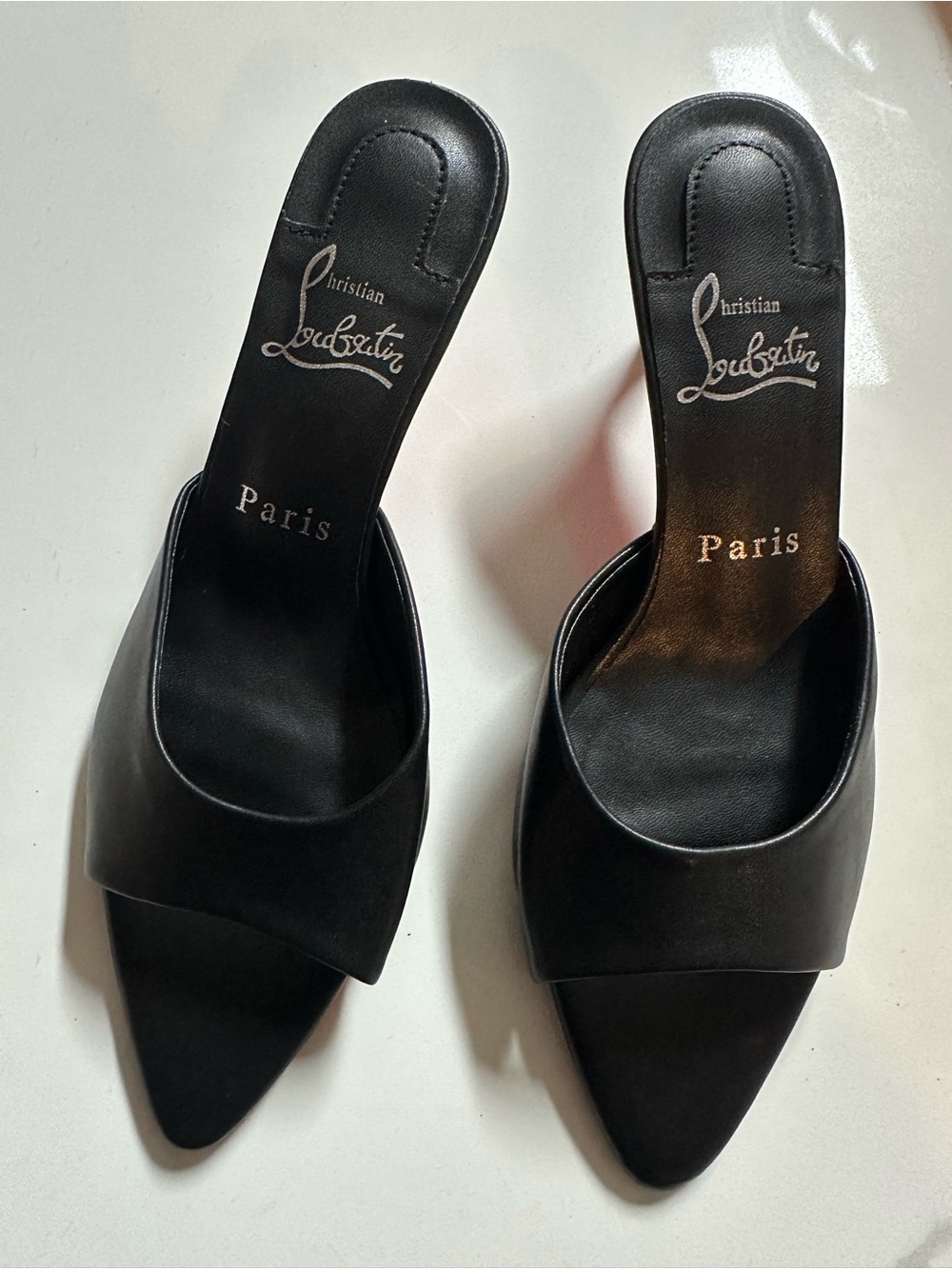 Source Unknown Black Heeled Mules with Red Soles fits like a 7 1/2